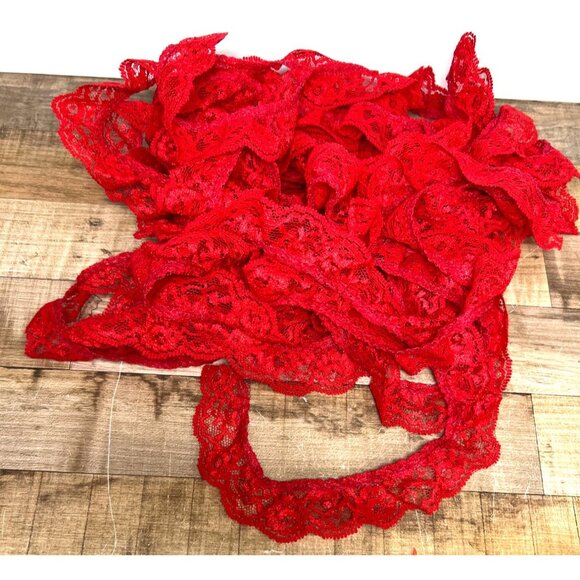 Red Lace Trim 12 Yards Floral Scalloped Edge Sewing Craft 1.5'' Wide - Picture 1 of 2